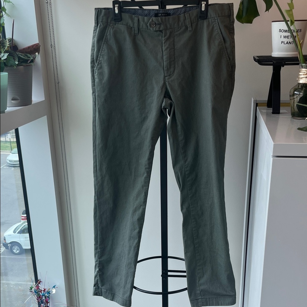 Ted Baker Olive Green Chinos Men’s Trousers Size 34R
